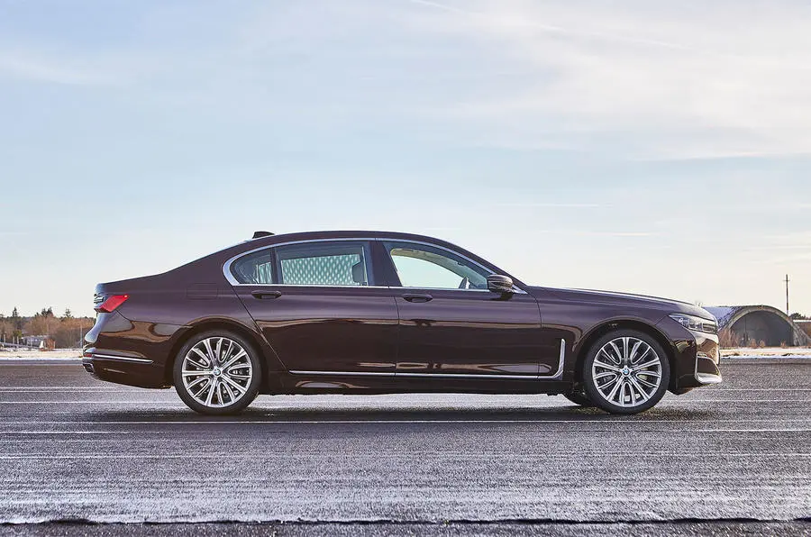 BMW 7 Serisi 7 Serisi 745e xDrive Long Pure Excellence 4