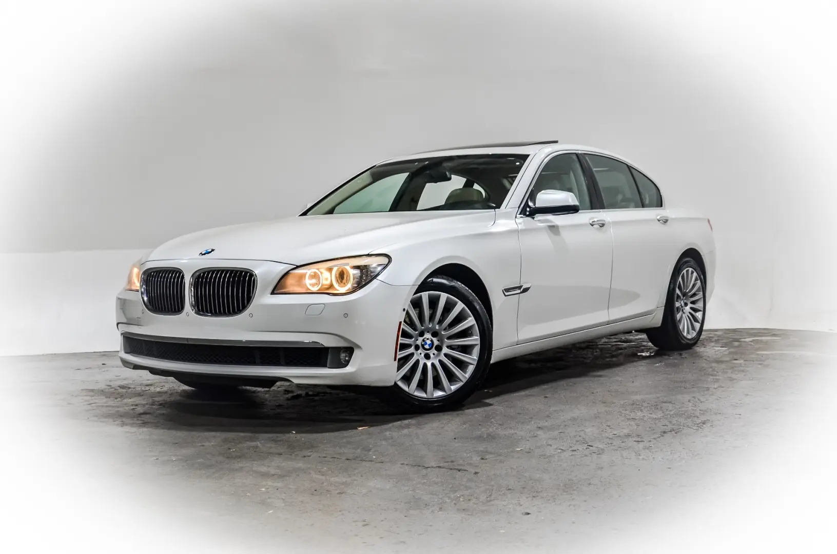 BMW 7 Serisi 7 Serisi 750i Standart 2