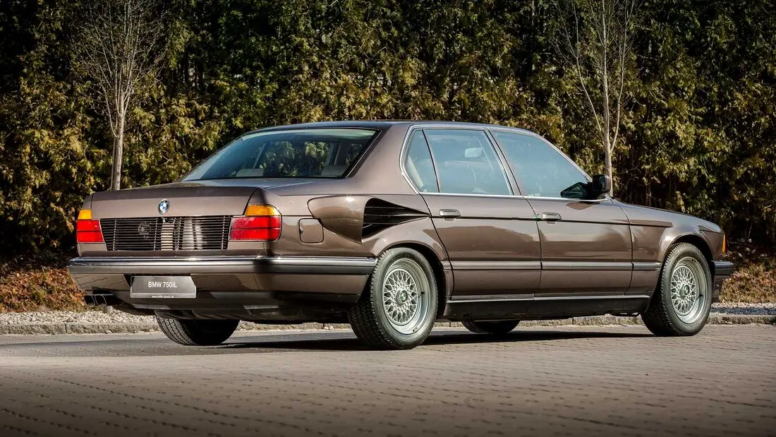 BMW 7 Serisi 7 Serisi 750i Standart 2