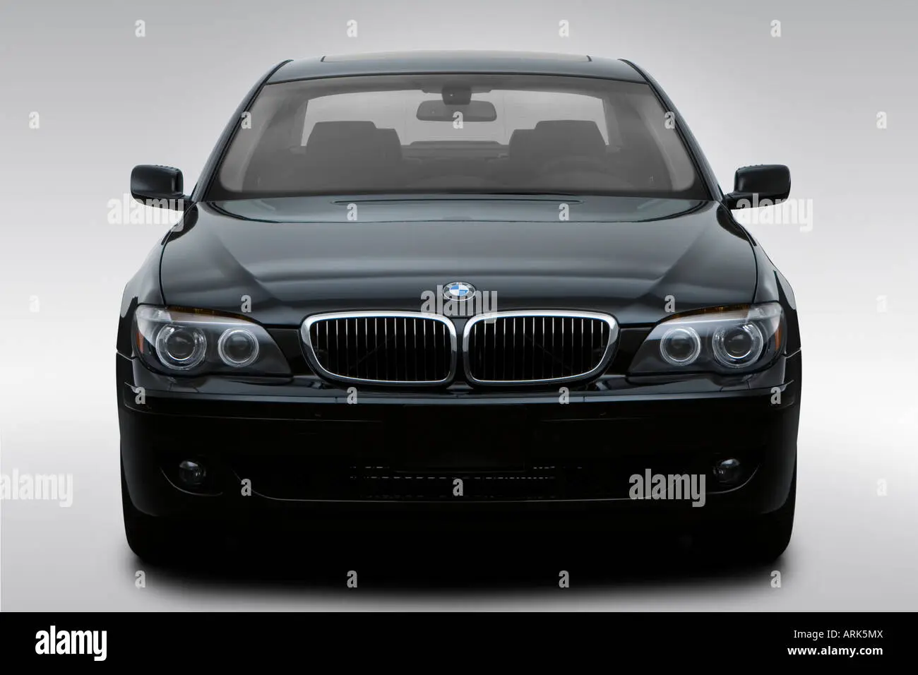 BMW 7 Serisi 7 Serisi 750i Standart 6