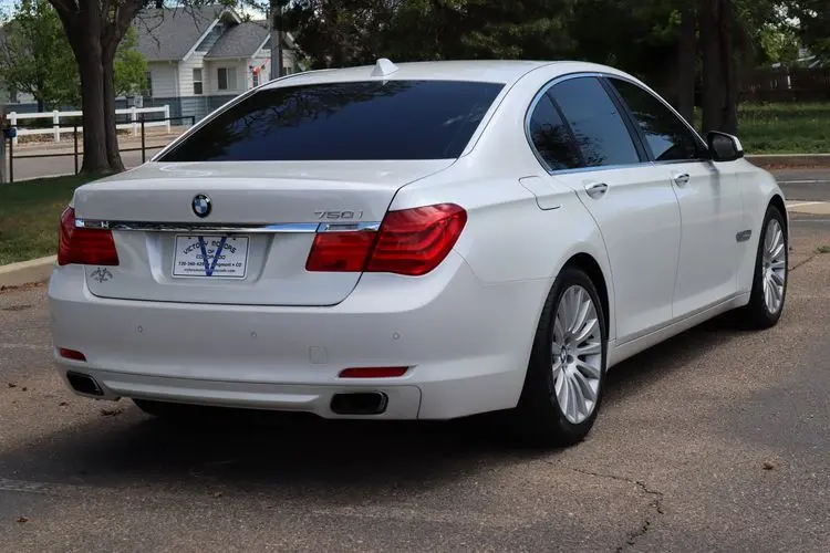 BMW 7 Serisi 7 Serisi 750i Standart 2