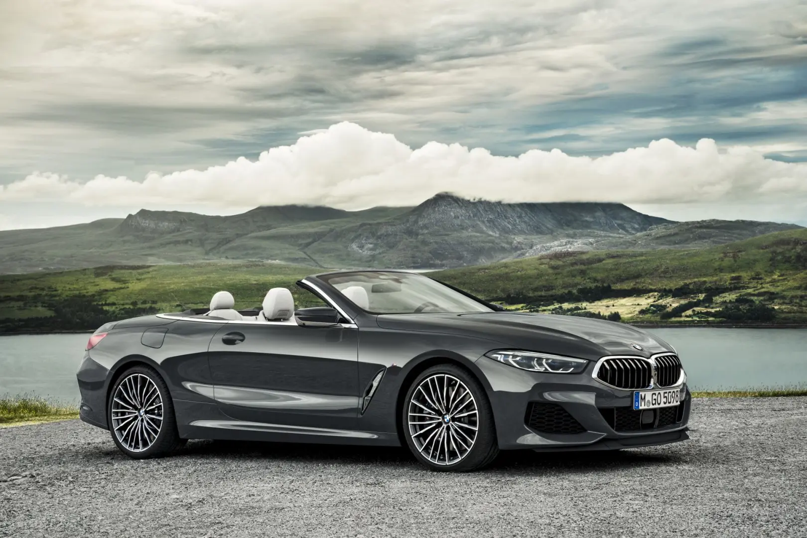 BMW 8 Serisi 8 Serisi 840i xDrive M Technic Cabrio 2