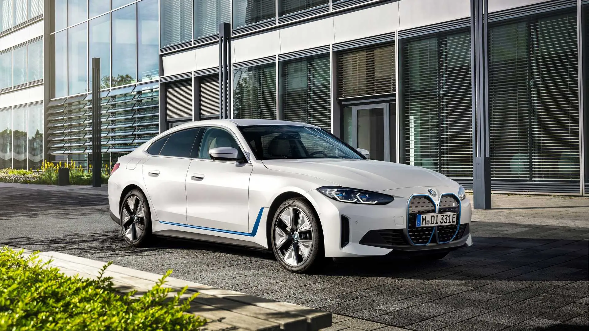 BMW i Serisi i Serisi i4 eDrive 40 M Sport 3