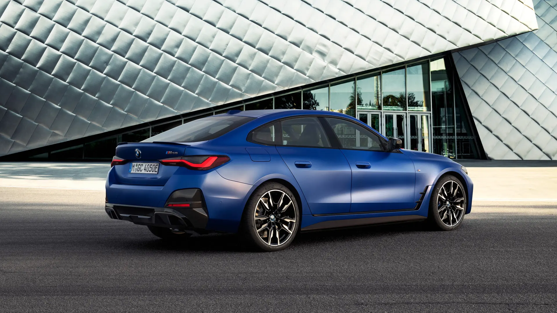 BMW i Serisi i Serisi i4 M50 M Performance 5