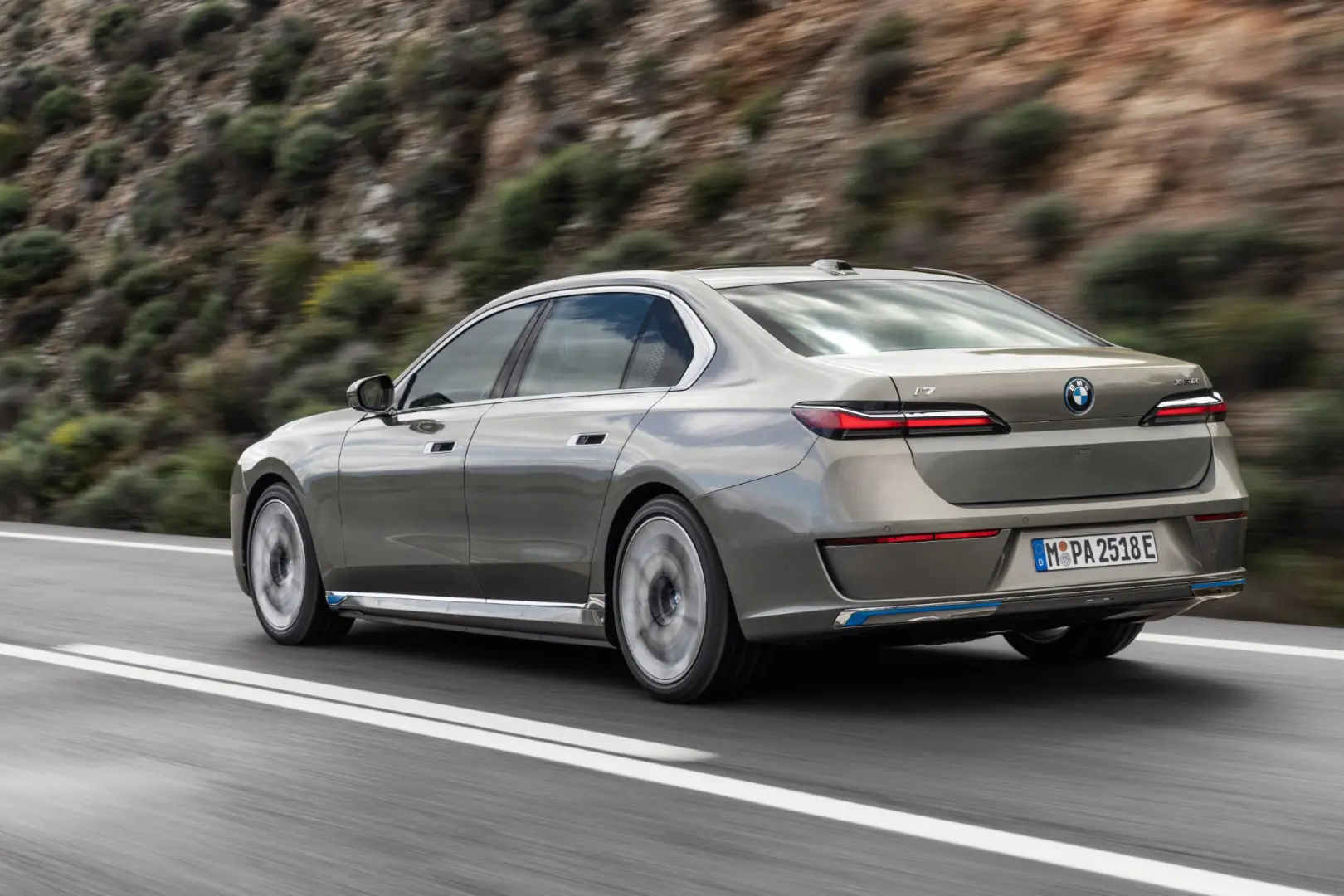 BMW i Serisi i Serisi i7 xDrive60 M Excellence 3
