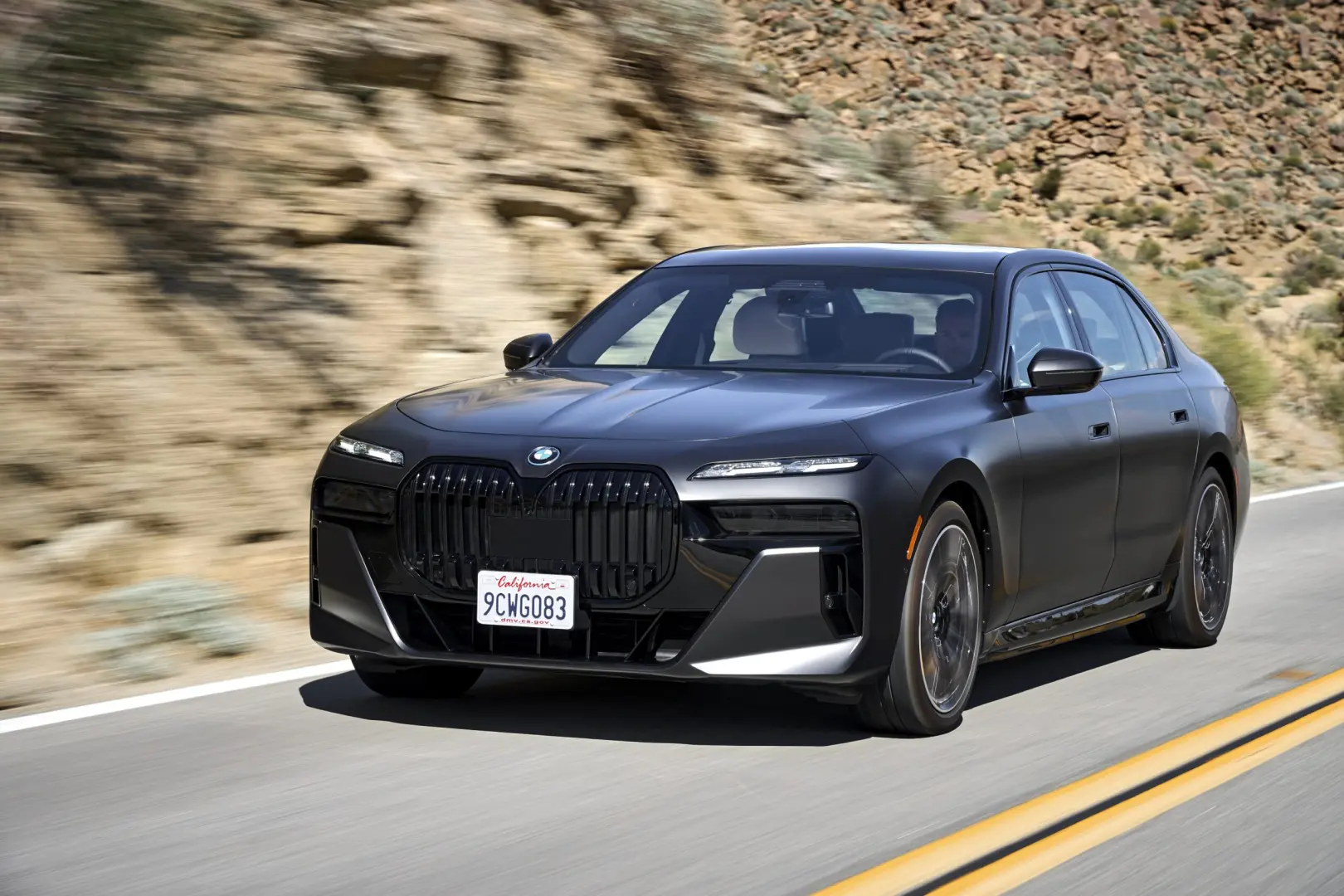 BMW i Serisi i Serisi i7 xDrive60 Pure Excellence 1
