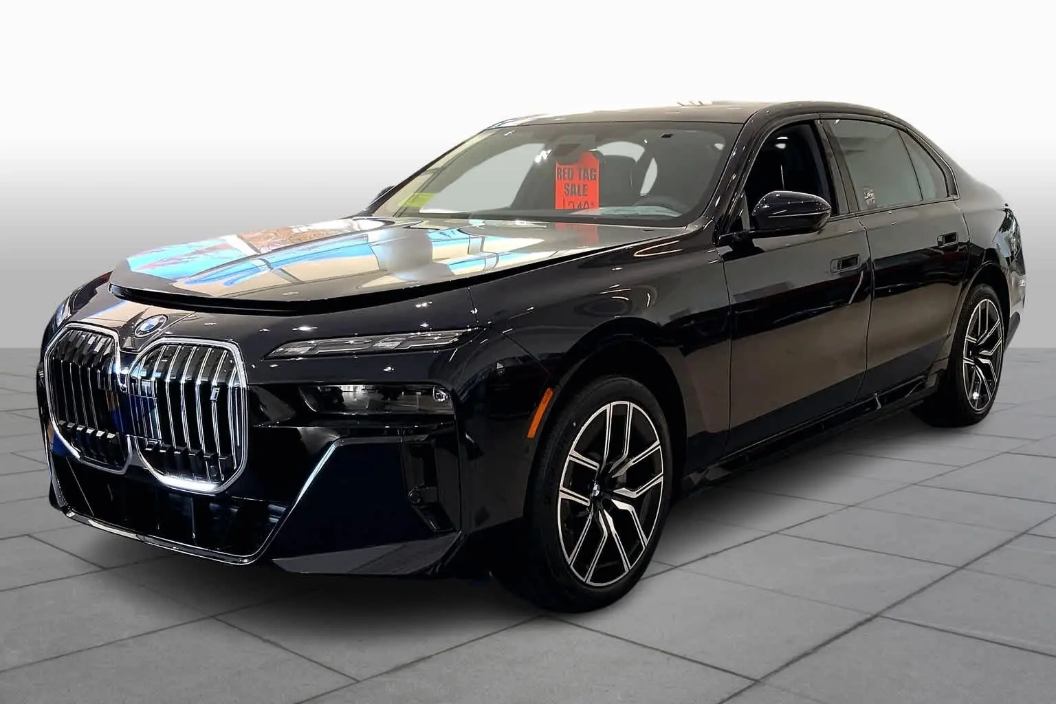 BMW i Serisi i Serisi i7 xDrive60 Pure Excellence 2