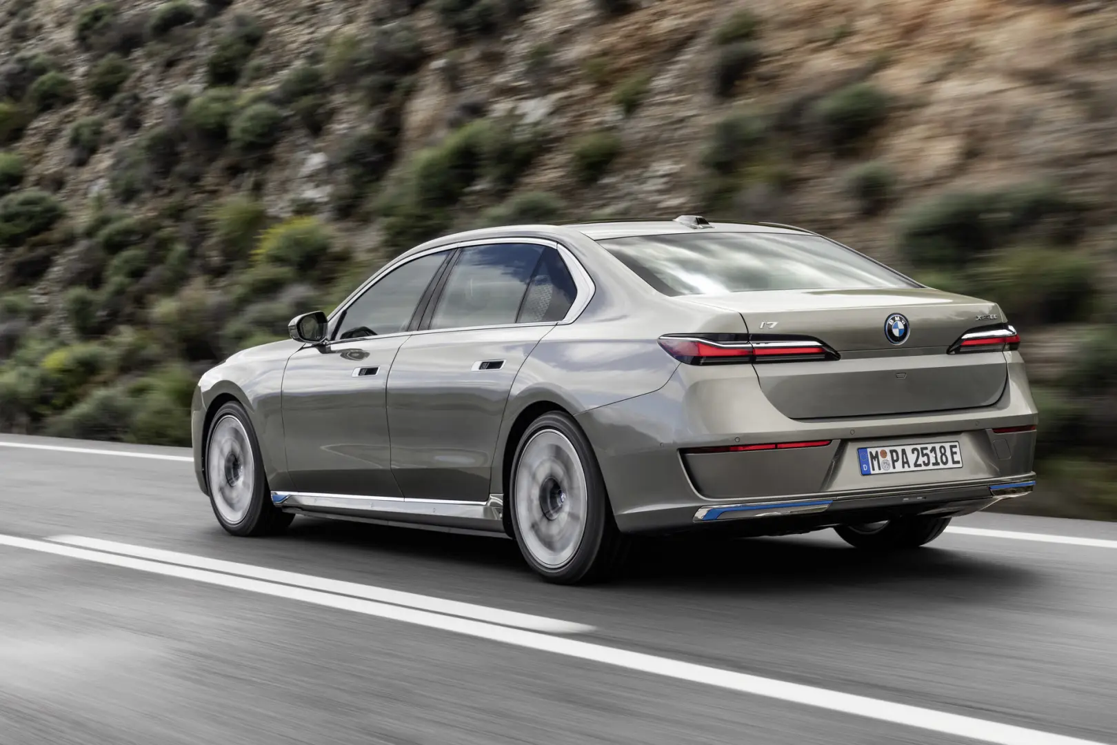 BMW i Serisi i Serisi i7 xDrive60 M Excellence 5