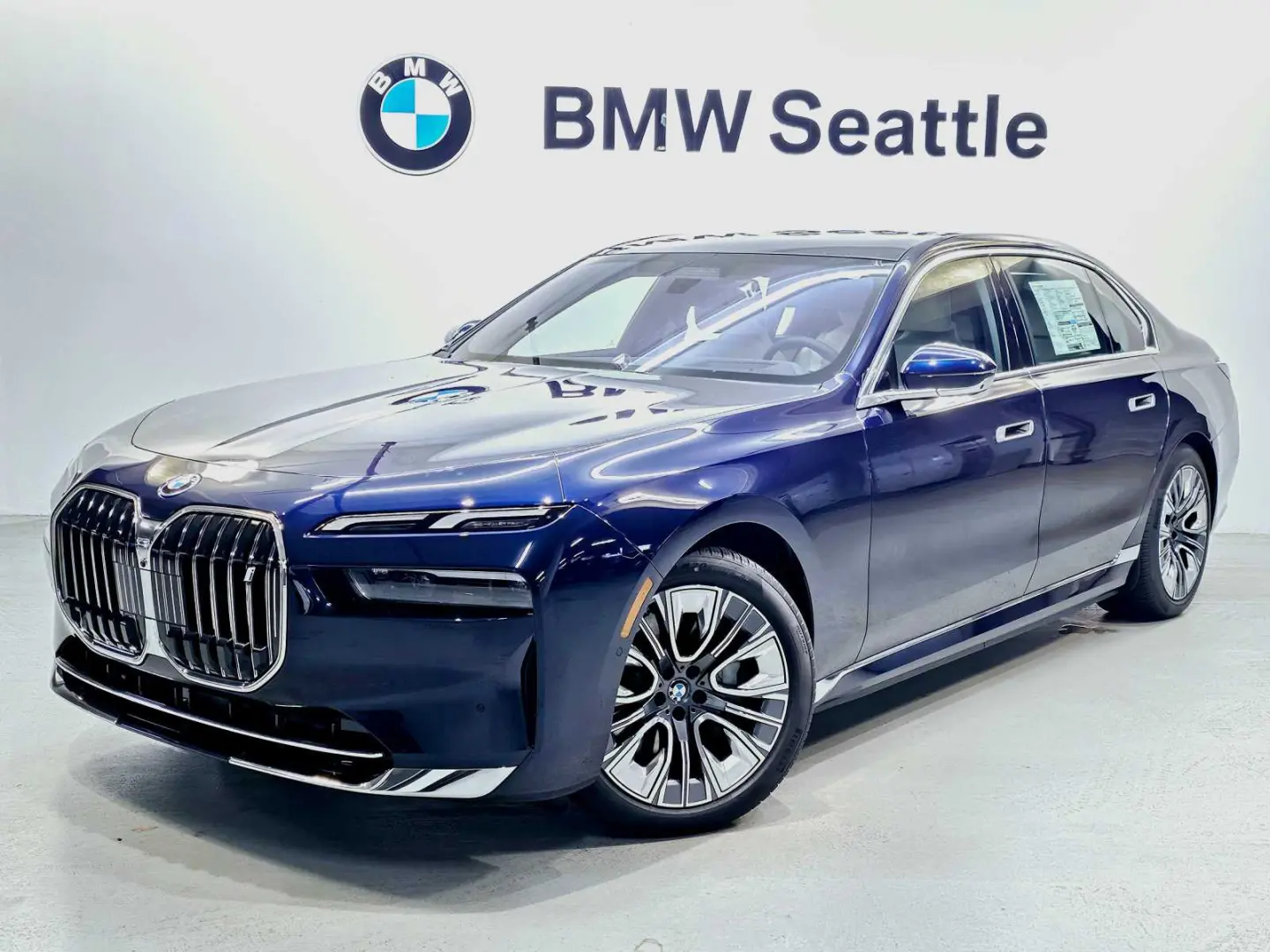 BMW i Serisi i Serisi i7 xDrive60 Pure Excellence 4