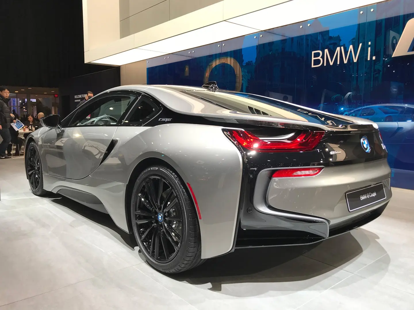 BMW i Serisi i Serisi i8 Pure 1