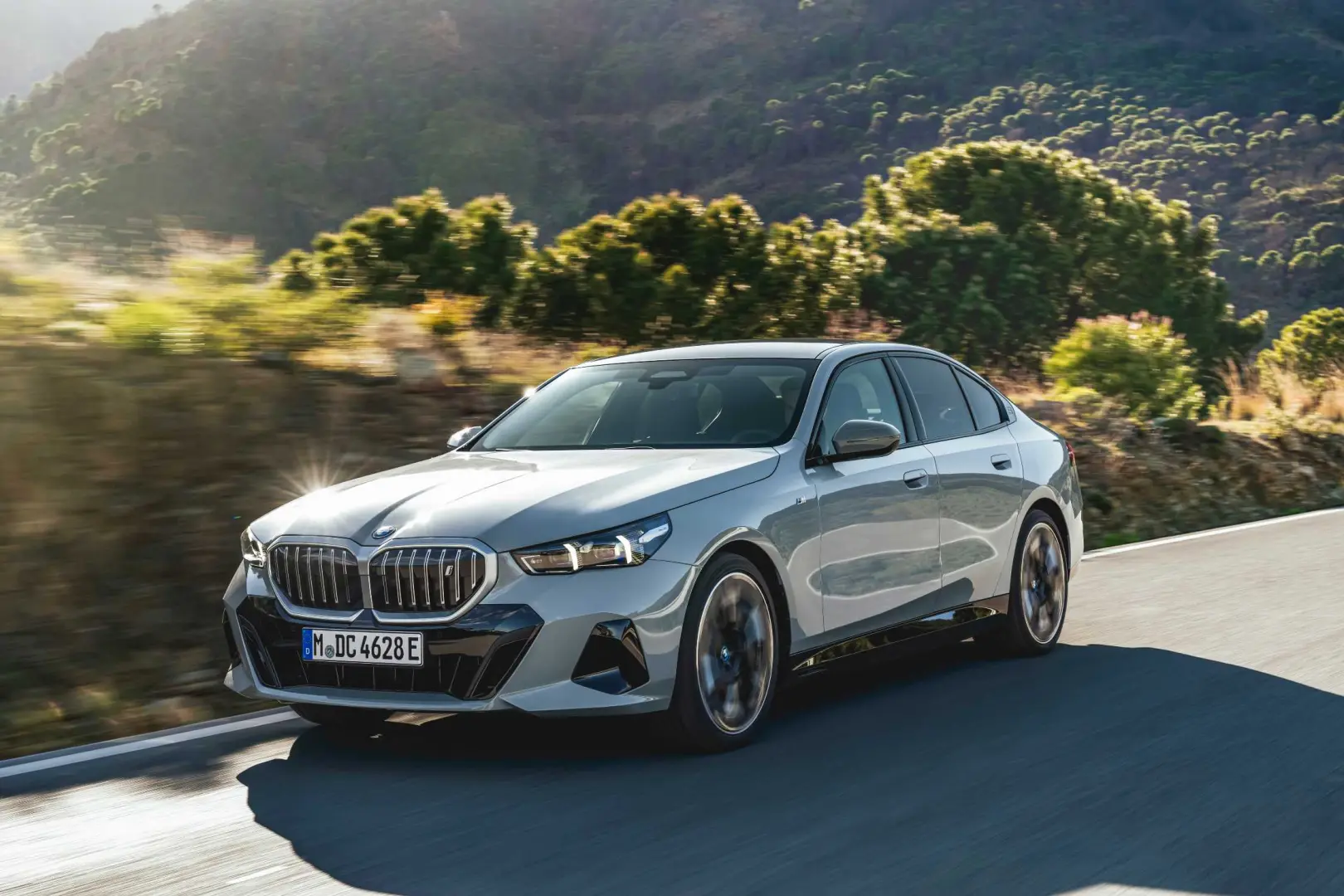BMW  i5 eDrive40 M Sport 7
