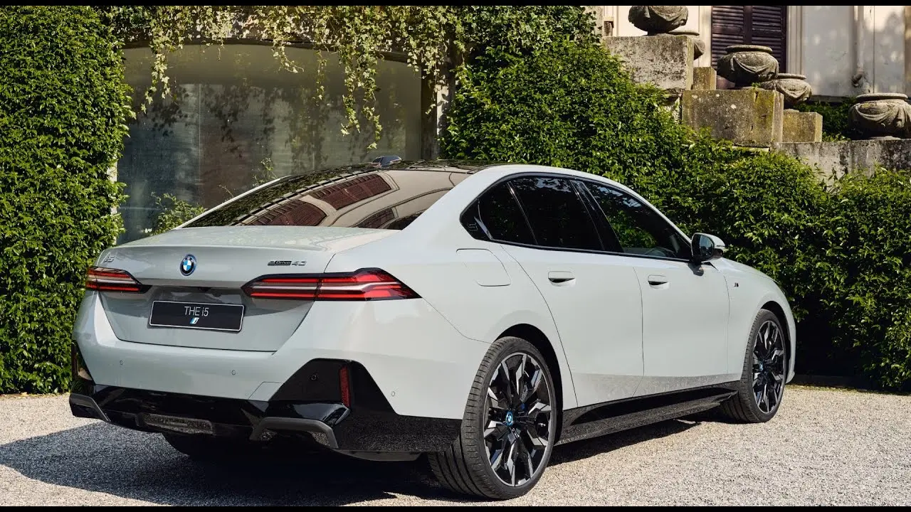 BMW  i5 xDrive40 M Sport 0