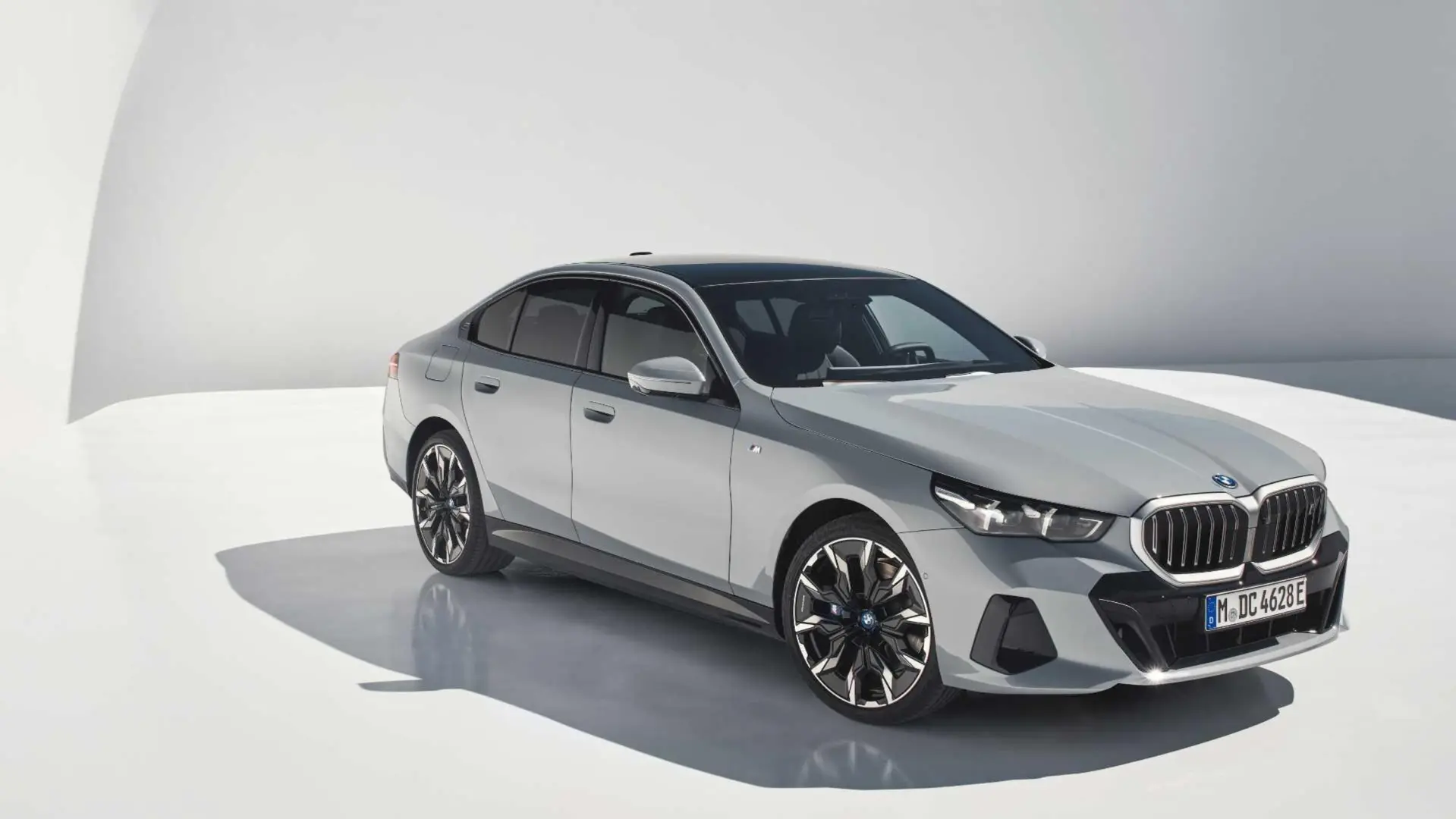 BMW  i5 xDrive40 M Sport 3