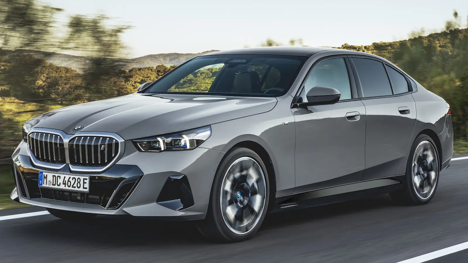 BMW  i5 M60 1