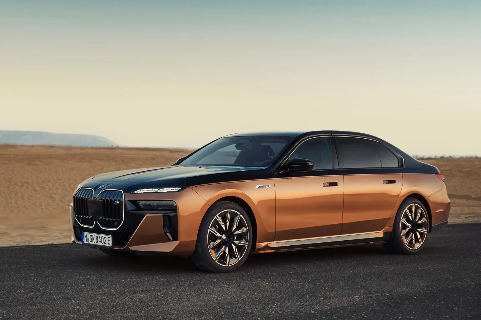 BMW  i7 M70 XDrive 1