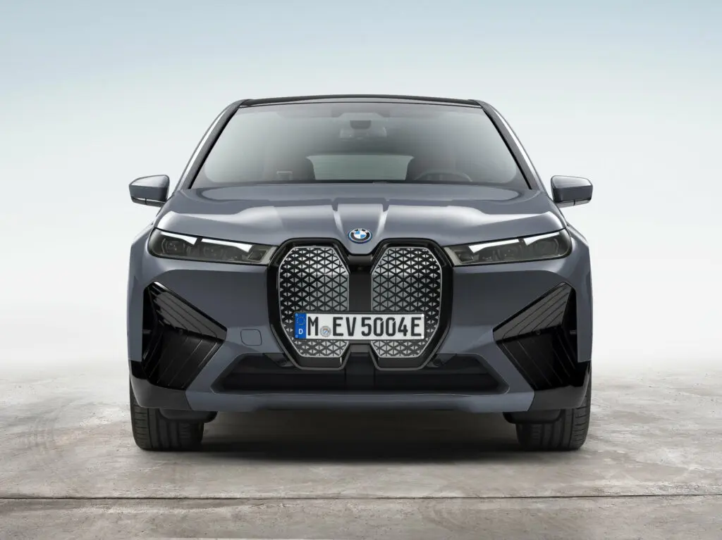 BMW  IX 40 xDrive First Edition Essence 3