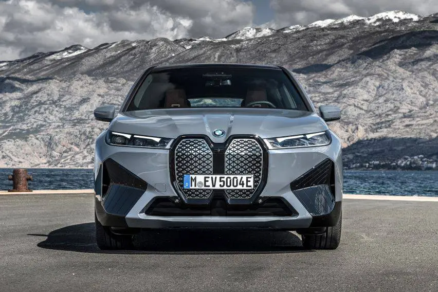 BMW  IX xDrive50 First Edition Sport 0