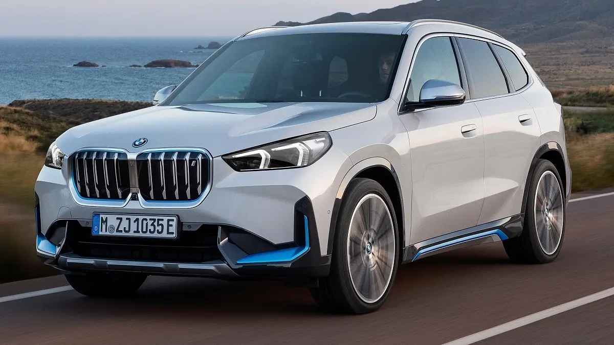 BMW  IX1 xDrive30 X Line 2