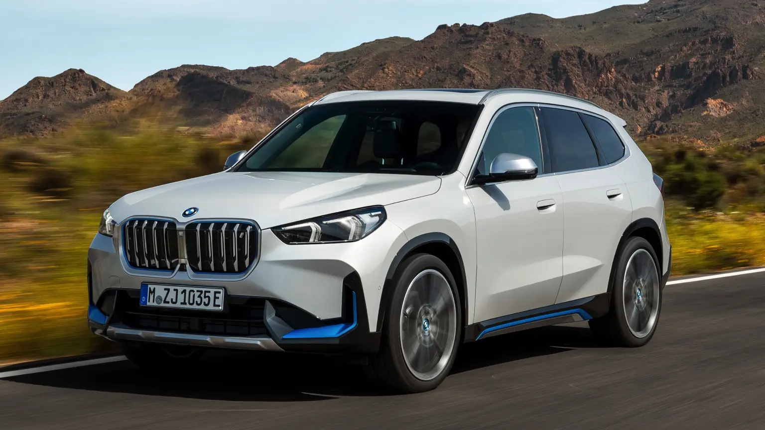 BMW  IX1 xDrive30 X Line 5