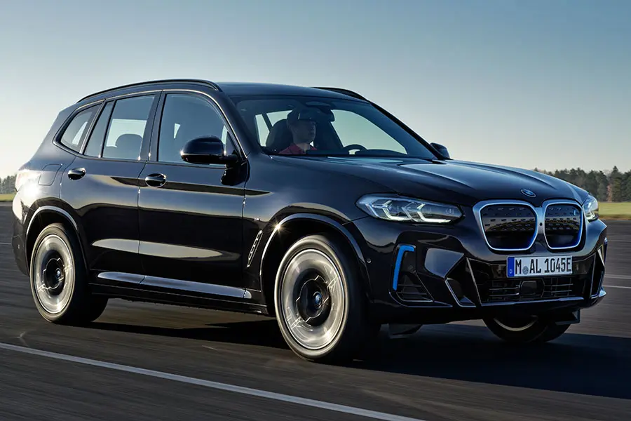 BMW  IX3 Impressive eDrive20 4