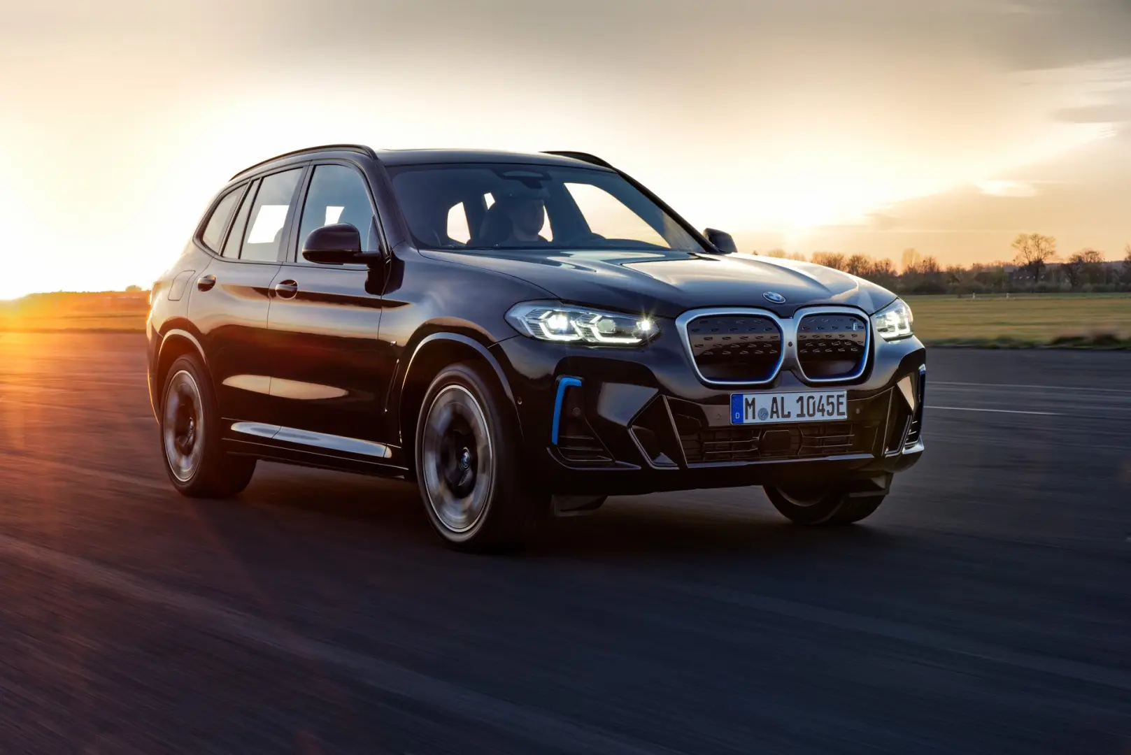 BMW  IX3 Impressive eDrive20 5