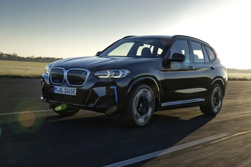 BMW  IX3 Impressive eDrive30 7