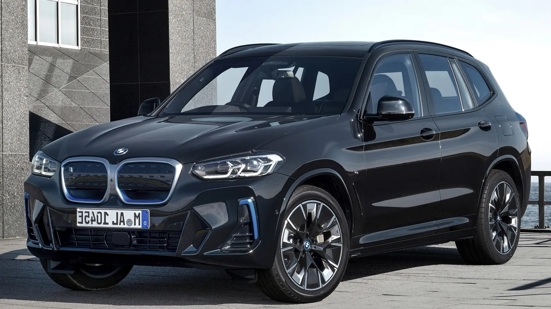 BMW  IX3 Impressive eDrive30 6