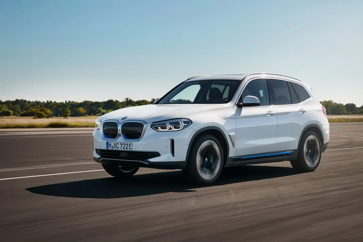 BMW  IX3 Impressive eDrive30 0