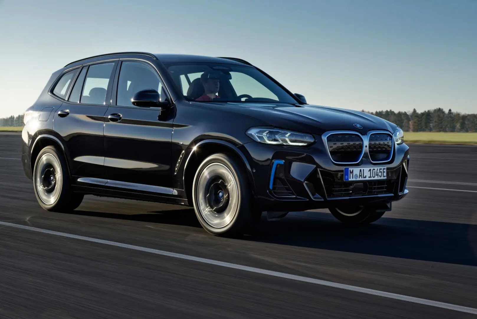 BMW  IX3 Impressive eDrive30 1