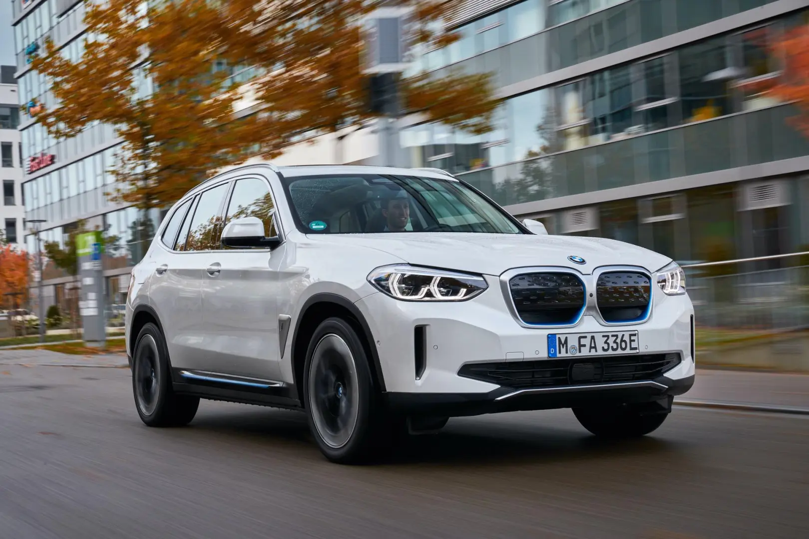 BMW  IX3 Impressive eDrive20 0