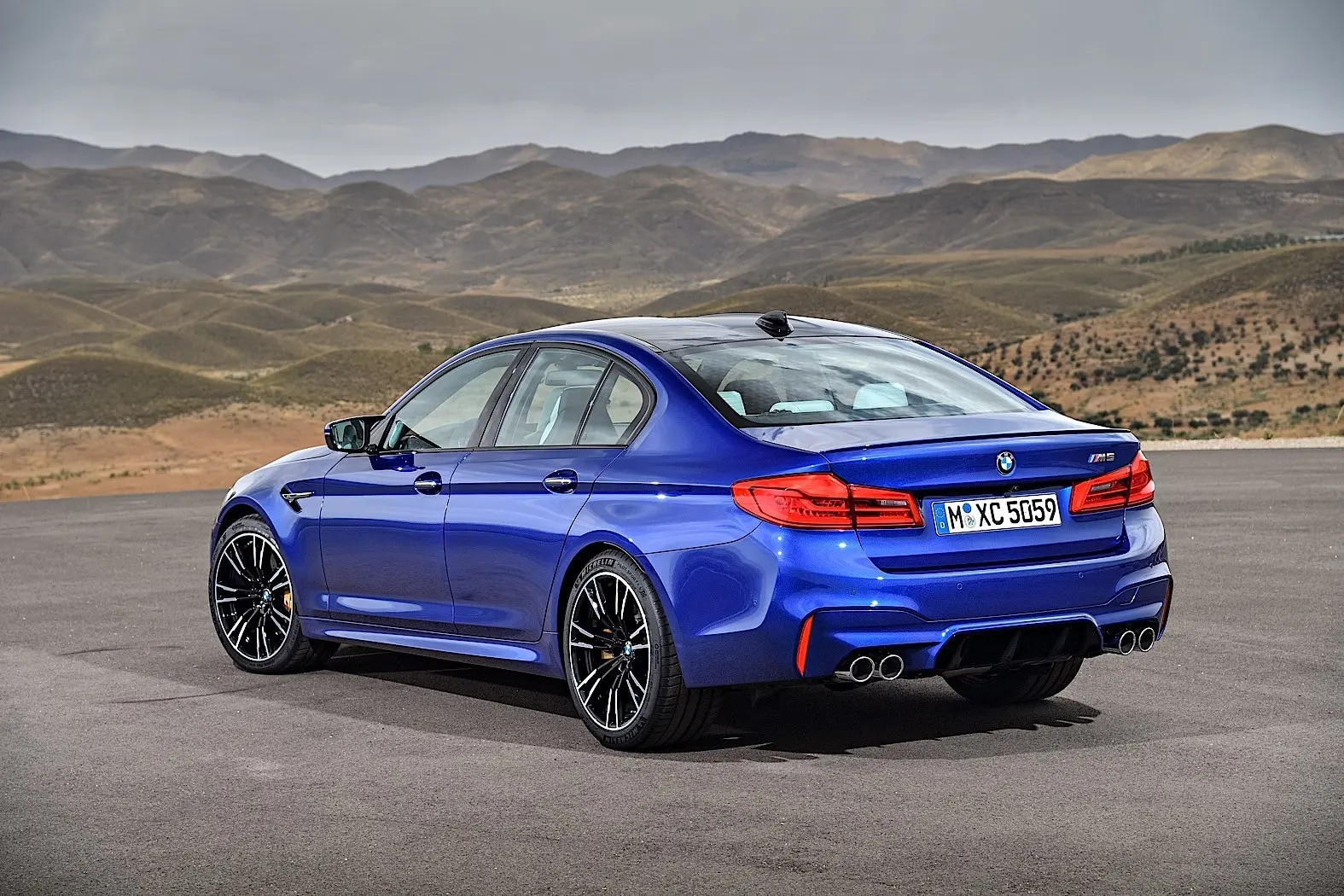 BMW M Serisi M Serisi M5 M Sport 3