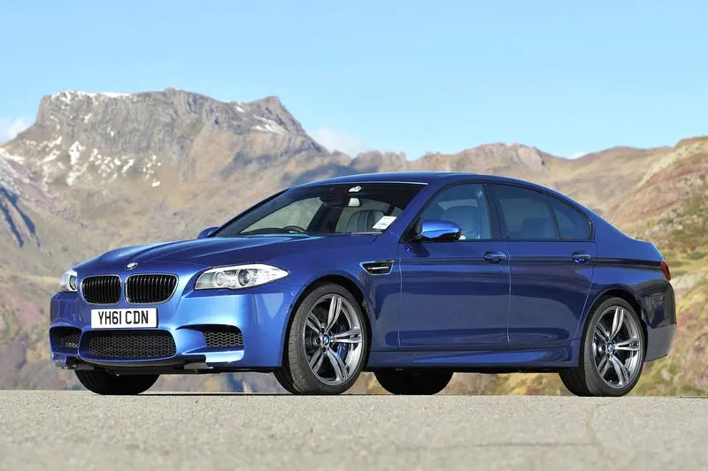 BMW M Serisi M Serisi M5 Pure 2