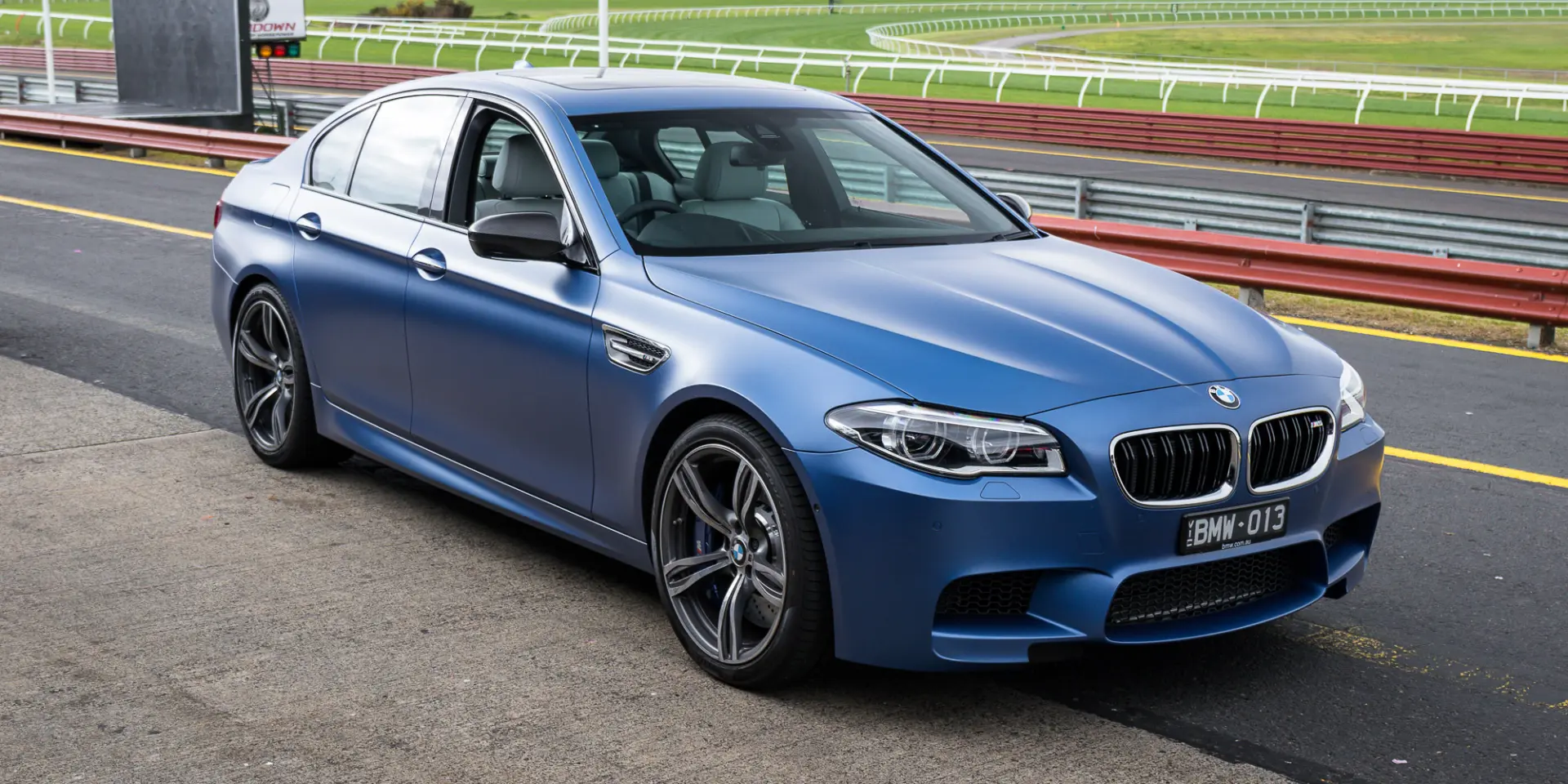 BMW M Serisi M Serisi M5 Pure 1