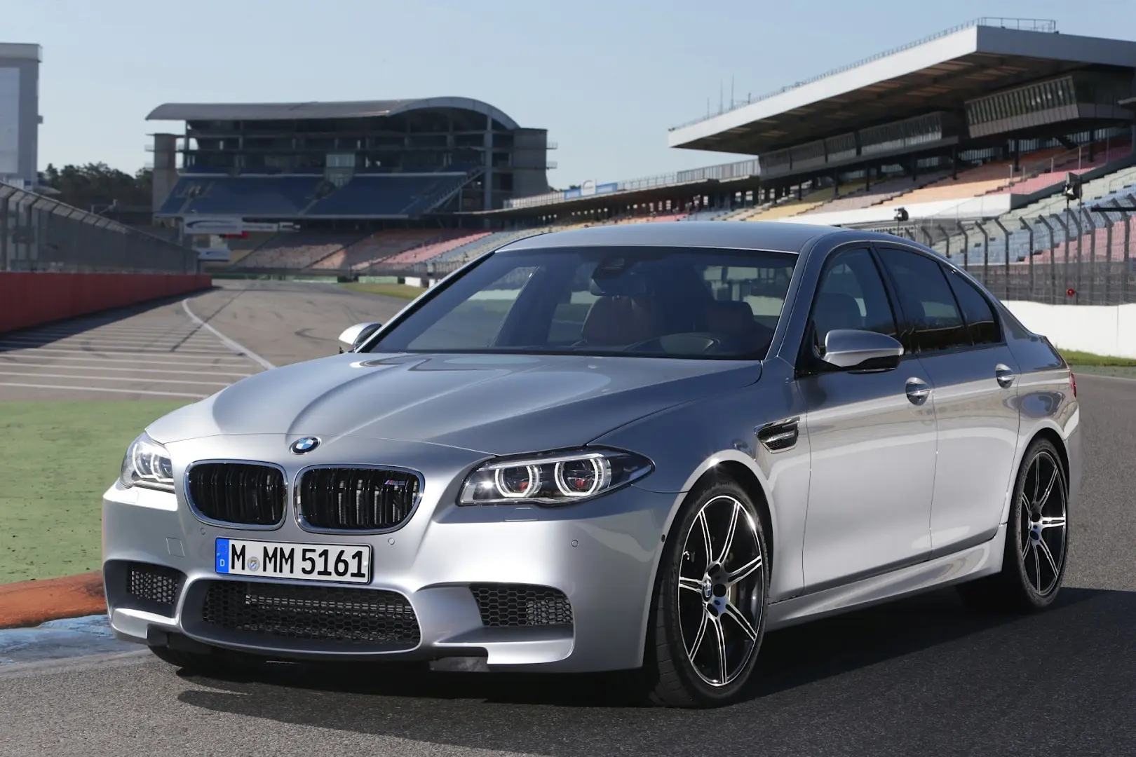 BMW M Serisi M Serisi M5 Pure 7