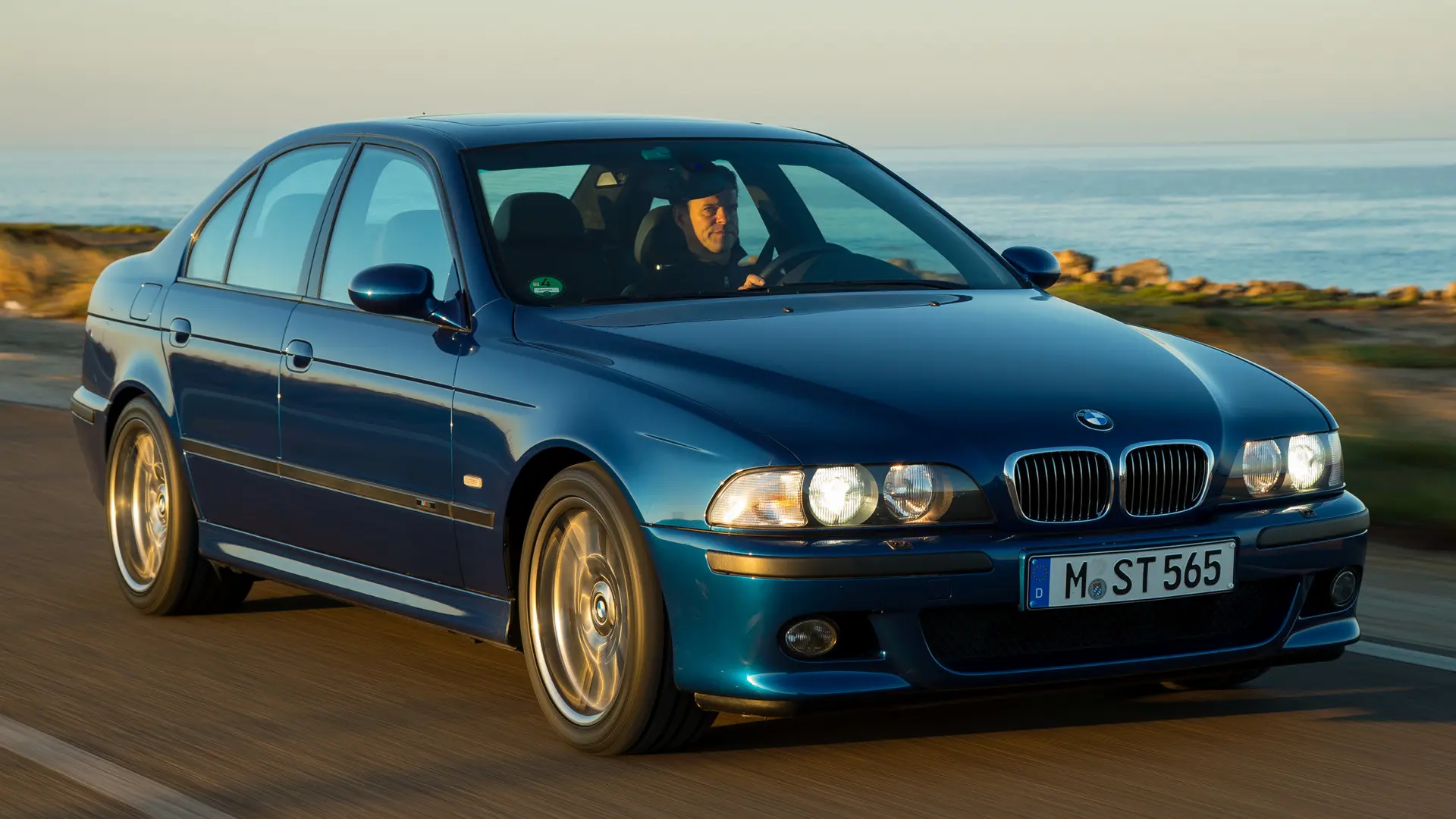BMW M Serisi M Serisi M5 Standart 4