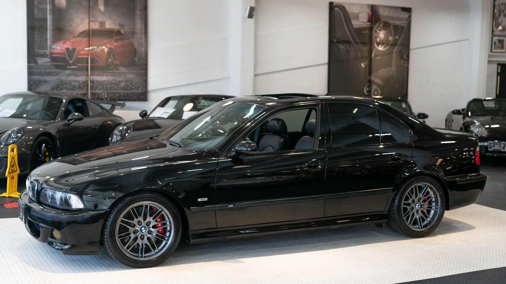 BMW M Serisi M Serisi M5 Standart 2