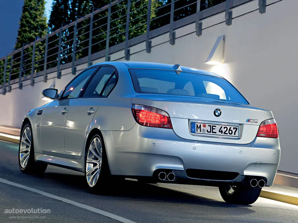 BMW M Serisi M Serisi M5 Standart 1