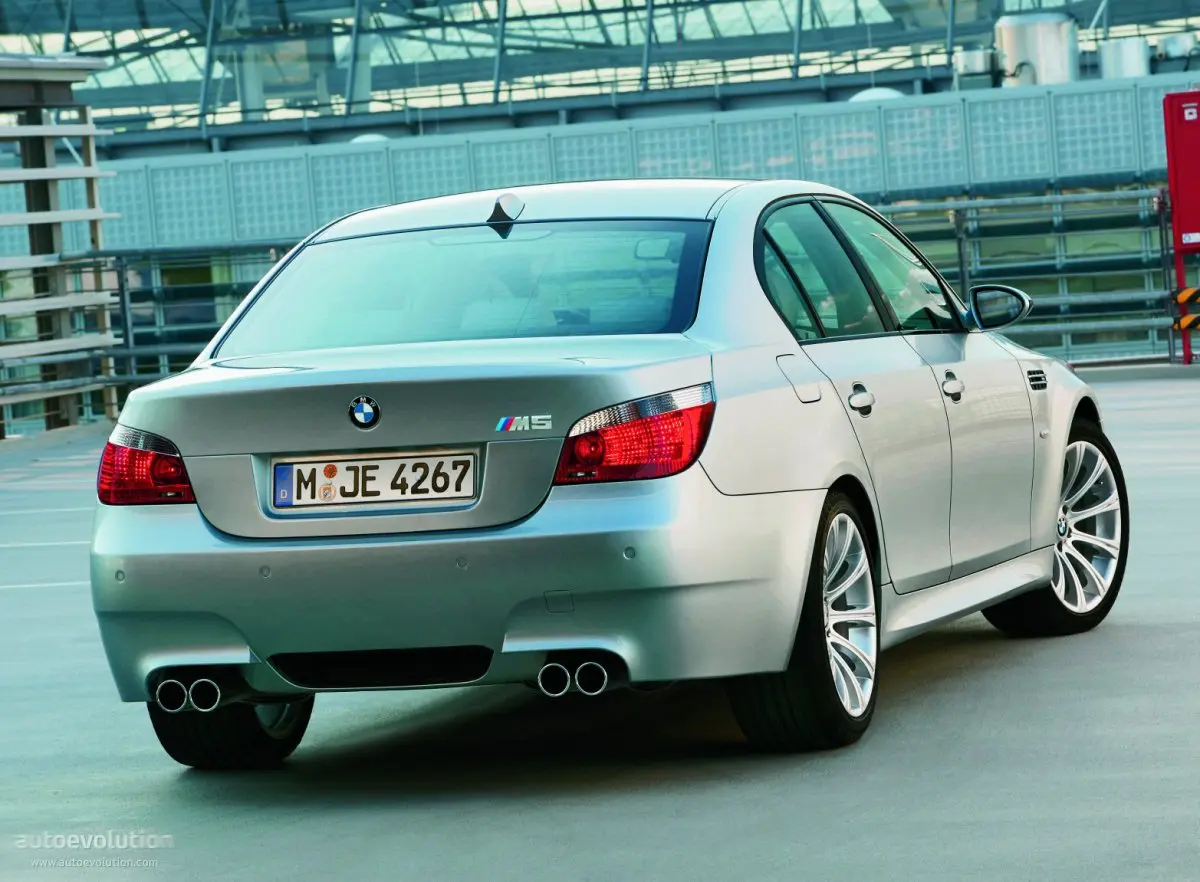 BMW M Serisi M Serisi M5 Standart 2