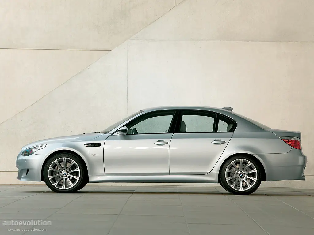 BMW M Serisi M Serisi M5 Standart 3