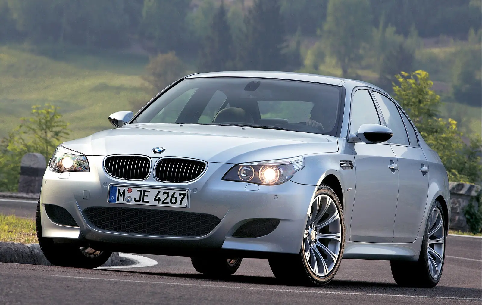 BMW M Serisi M Serisi M5 Standart 5