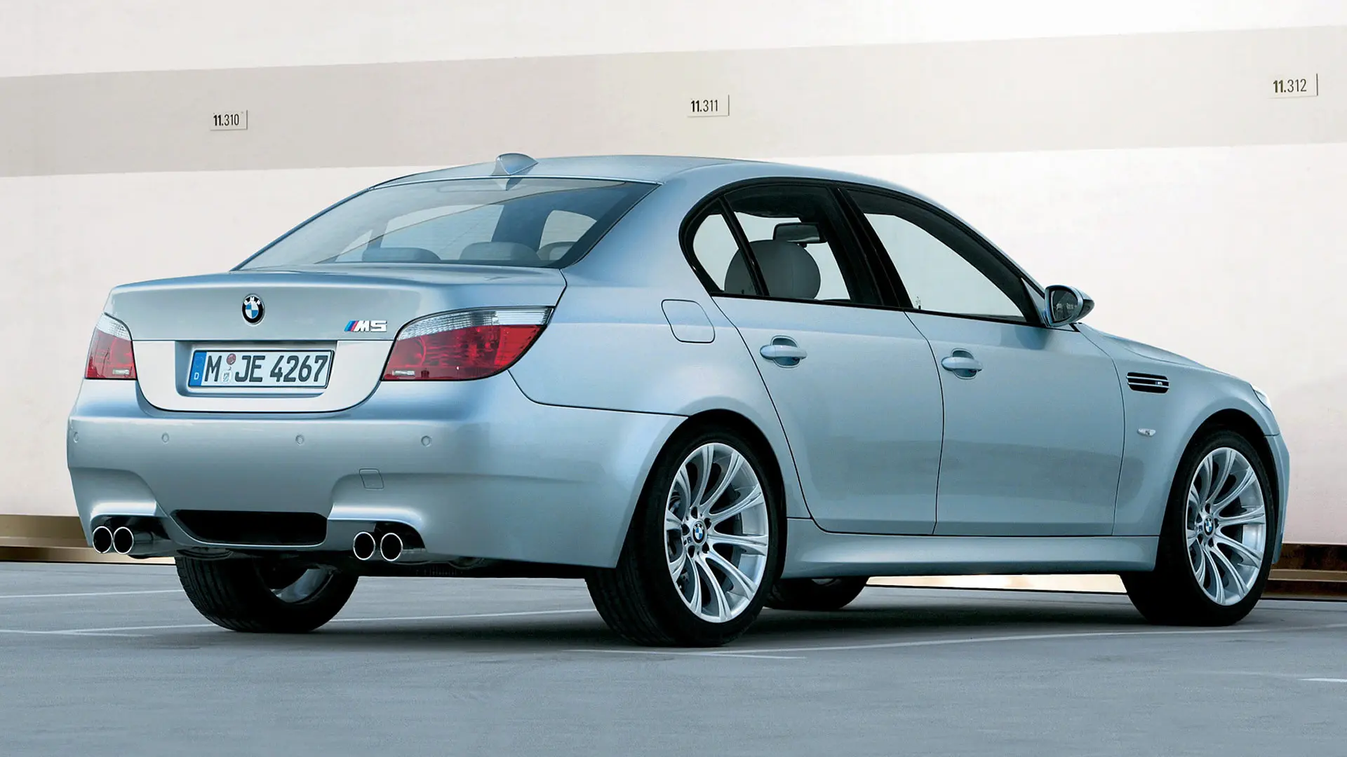 BMW M Serisi M Serisi M5 Standart 3