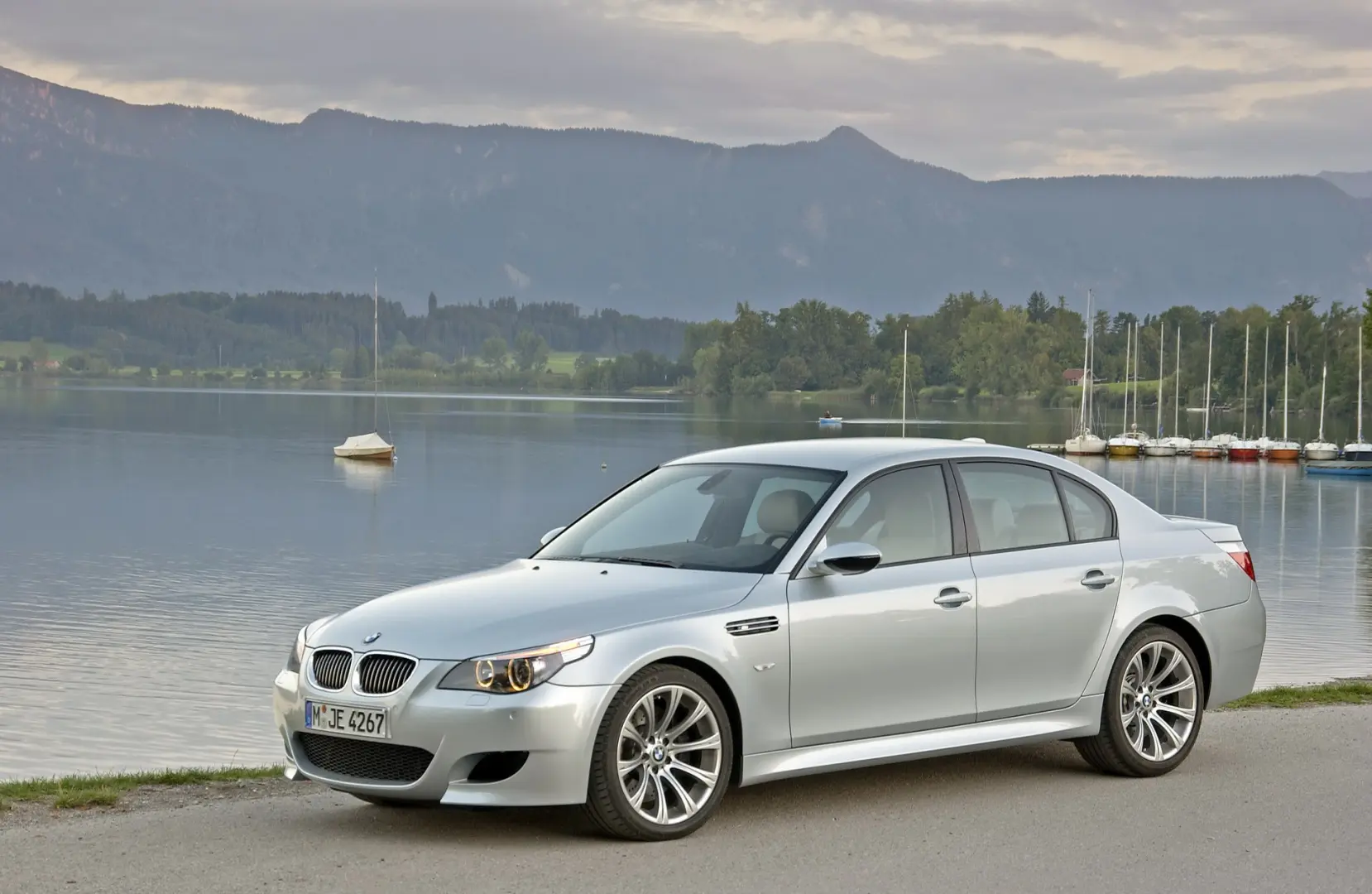 BMW M Serisi M Serisi M5 Standart 5