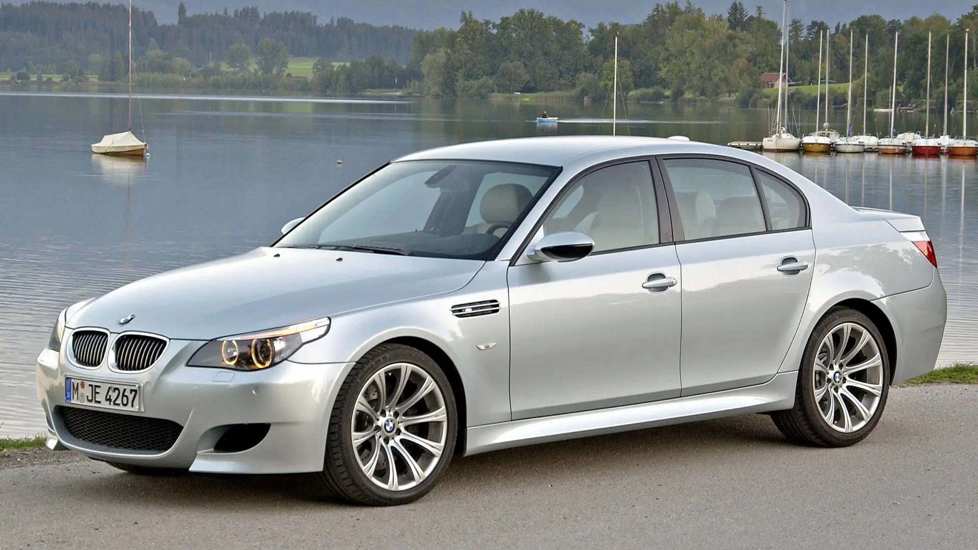 BMW M Serisi M Serisi M5 Standart 6