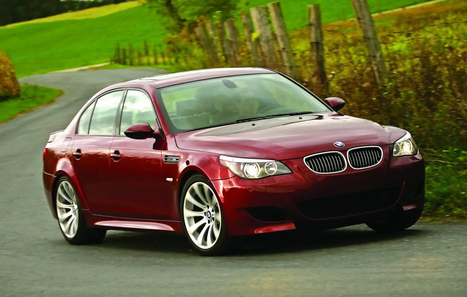 BMW M Serisi M Serisi M5 Standart 0