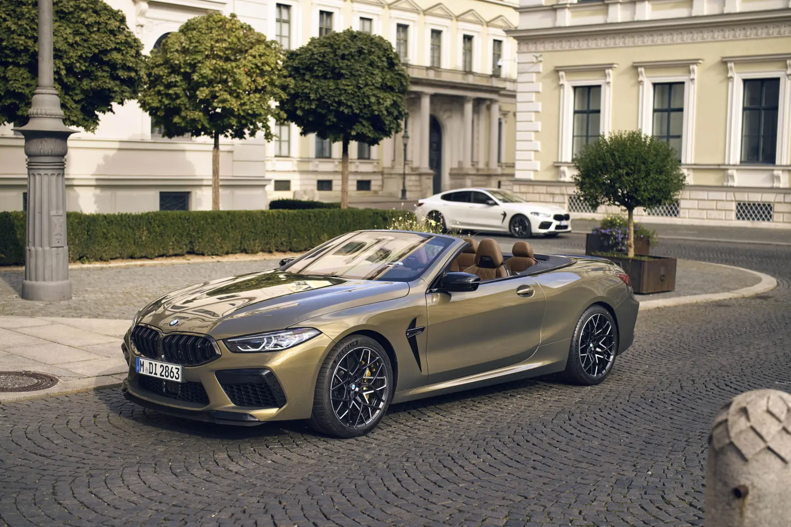 BMW M Serisi M Serisi M8 Cabrio xDrive Competition 1
