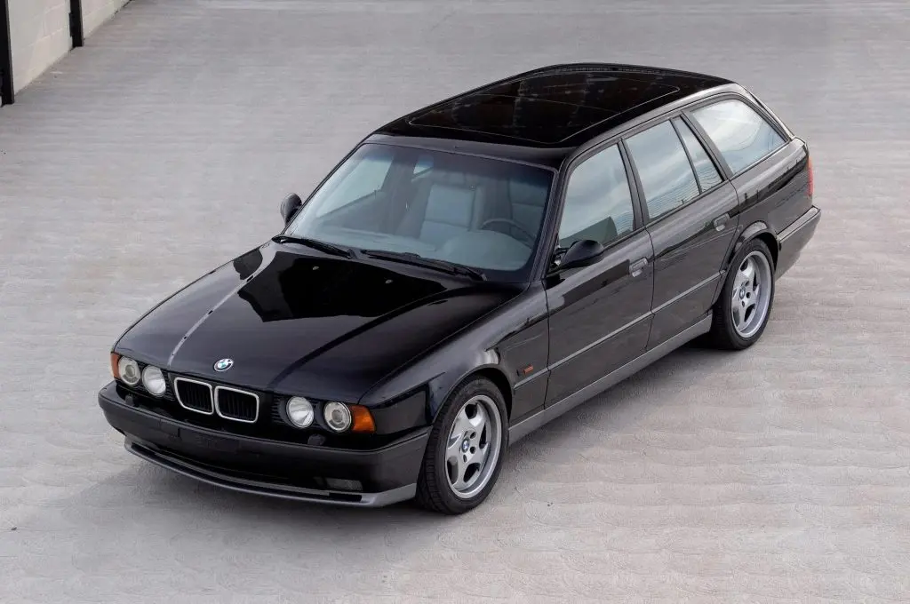 BMW M Serisi M Serisi Touring M5 Standart 0
