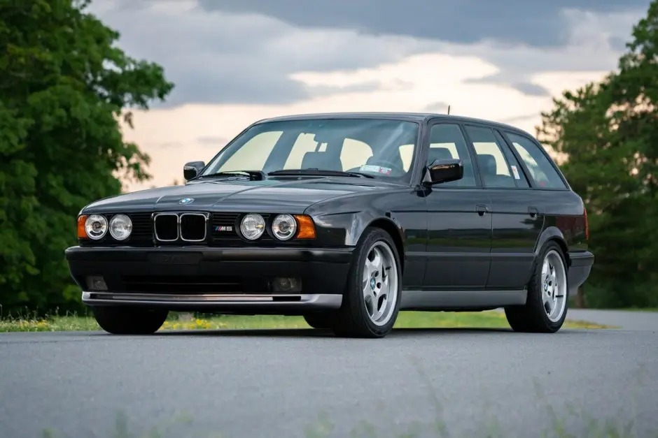 BMW M Serisi M Serisi Touring M5 Standart 2