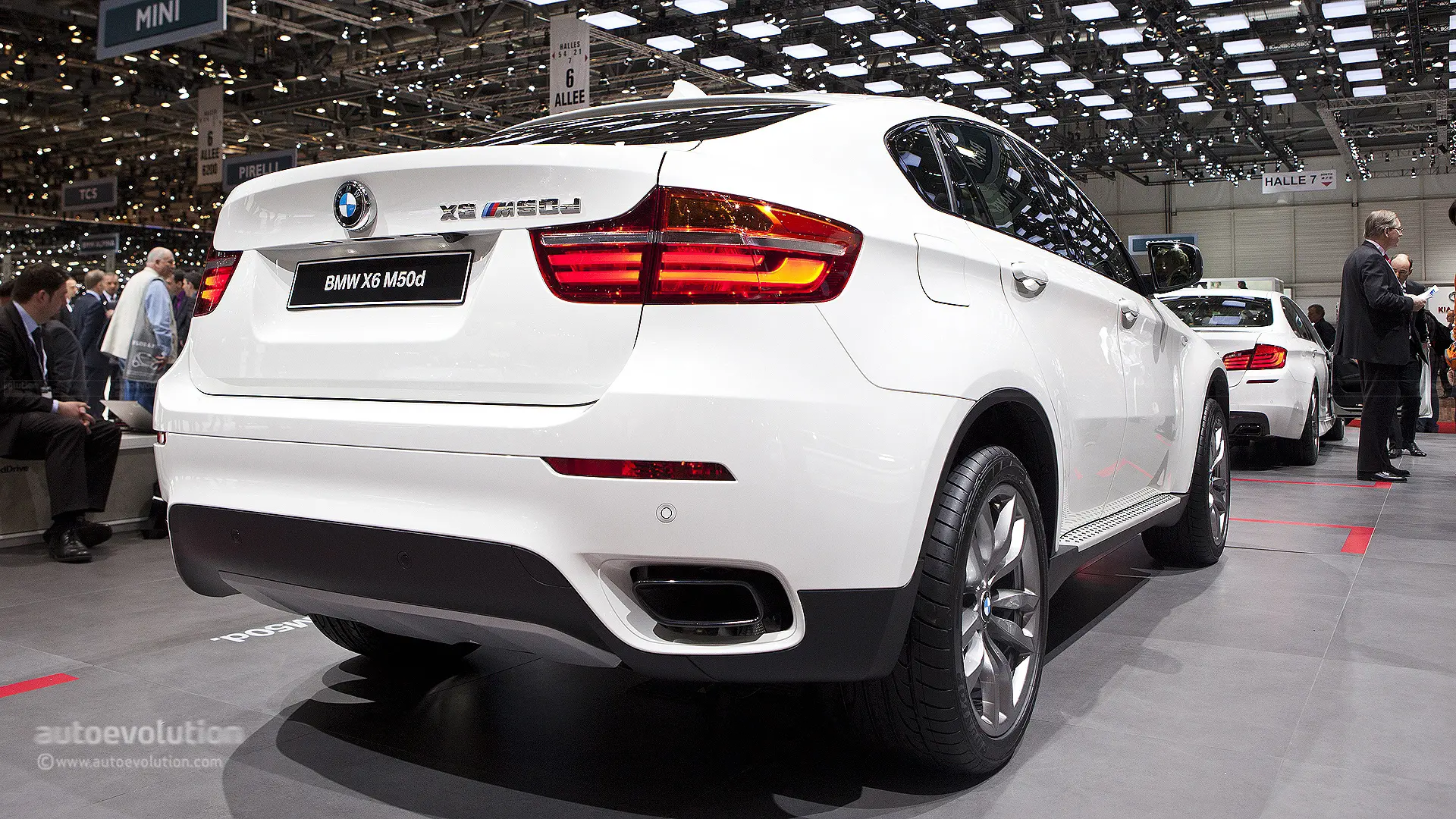 BMW M Serisi M Serisi X6 M50d Standart 3