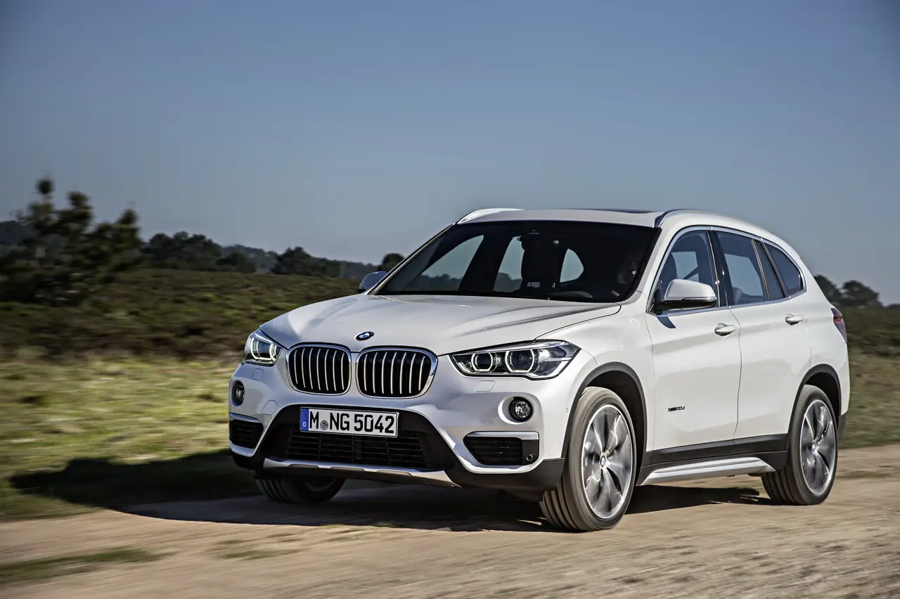 BMW  IX1 xDrive20 X Line 3