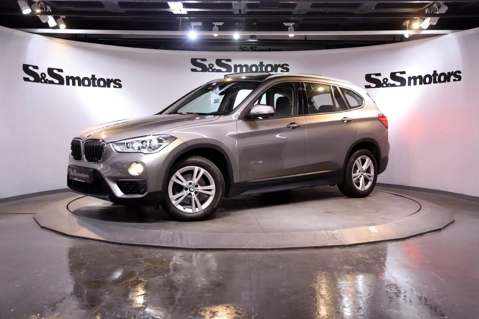 BMW X1 X1 1.8i sDrive Prestige 5